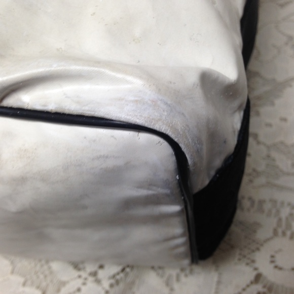 (SOLD) Chanel White-Black Large Weekend -Beach SBag-CB - Picture 13 of 16